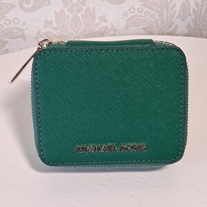 Michael Kors Green Jewelry Travel Case NWOT